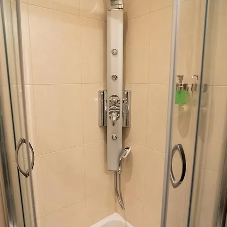 Cozy, Comfortable Skadarlija *